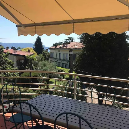 아파트 Spacious Flat In The Green With View On Lake Garda 토스콜라노마데노